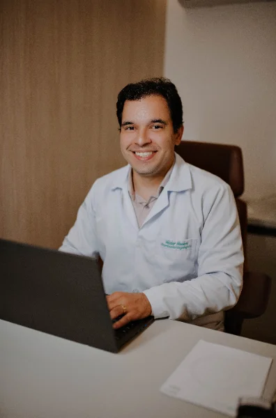 Dr. Helder Macario, diretor tecnico e cirurgiao otorrinolaringologista
